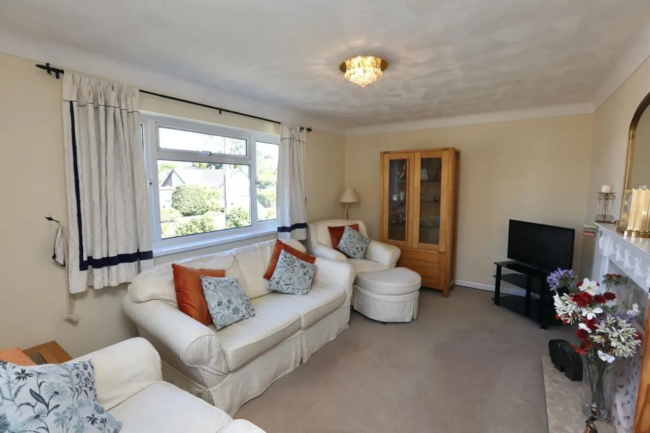 Tudor Gardens, Hedge End, Southampton, photo 11