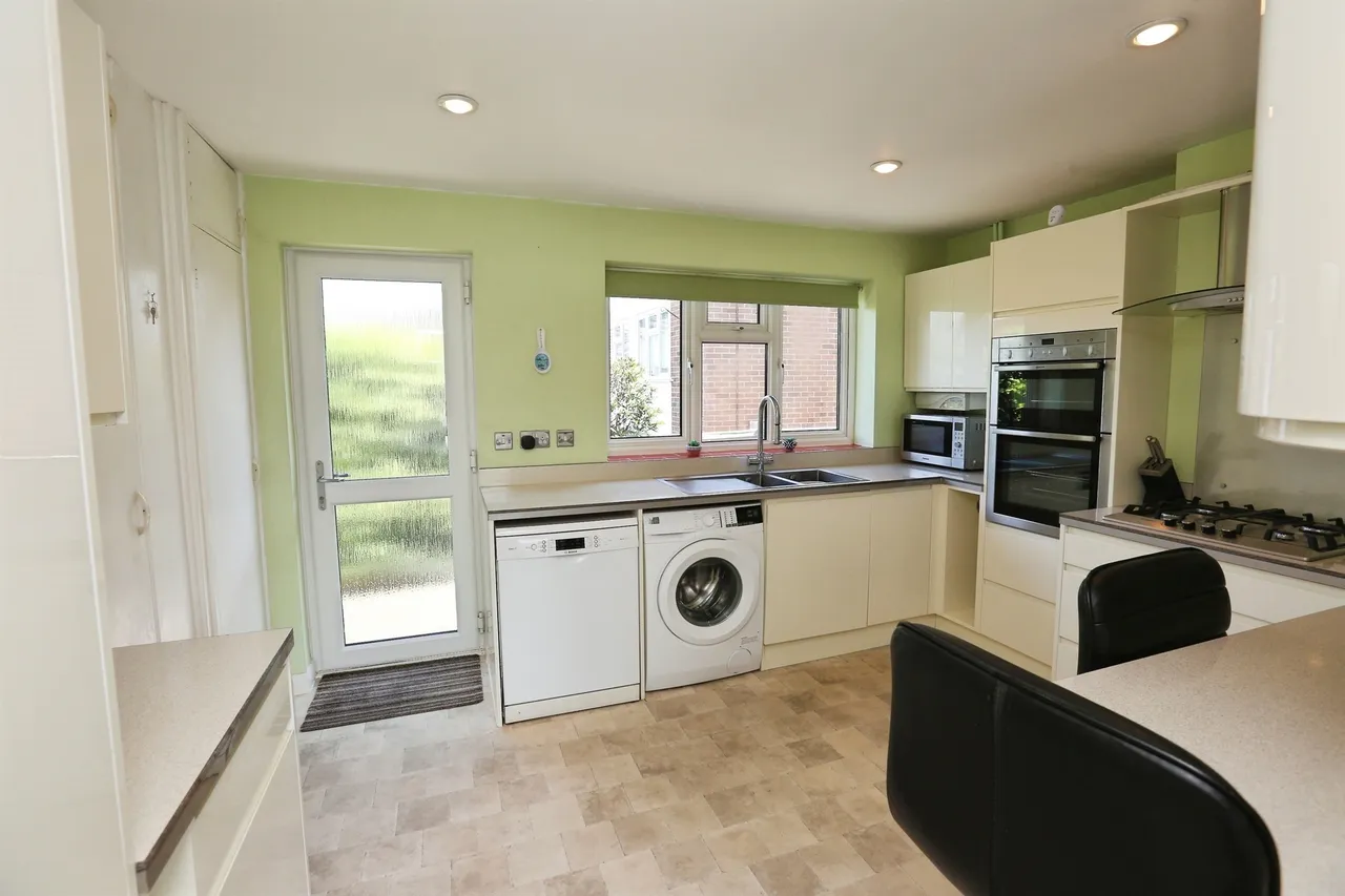 Tudor Gardens, Hedge End, Southampton, photo 5