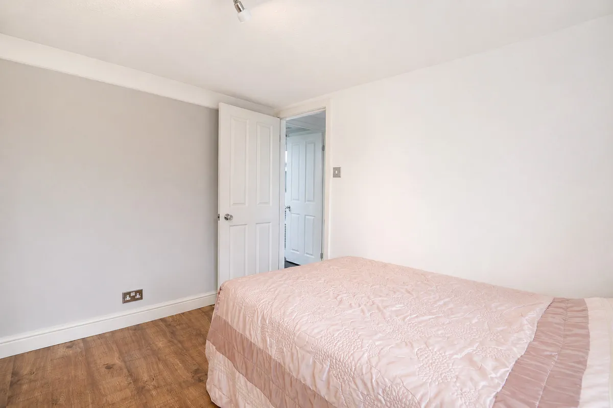 Horndon Road, Collier Row, Romford, RM5 3EU, photo 19