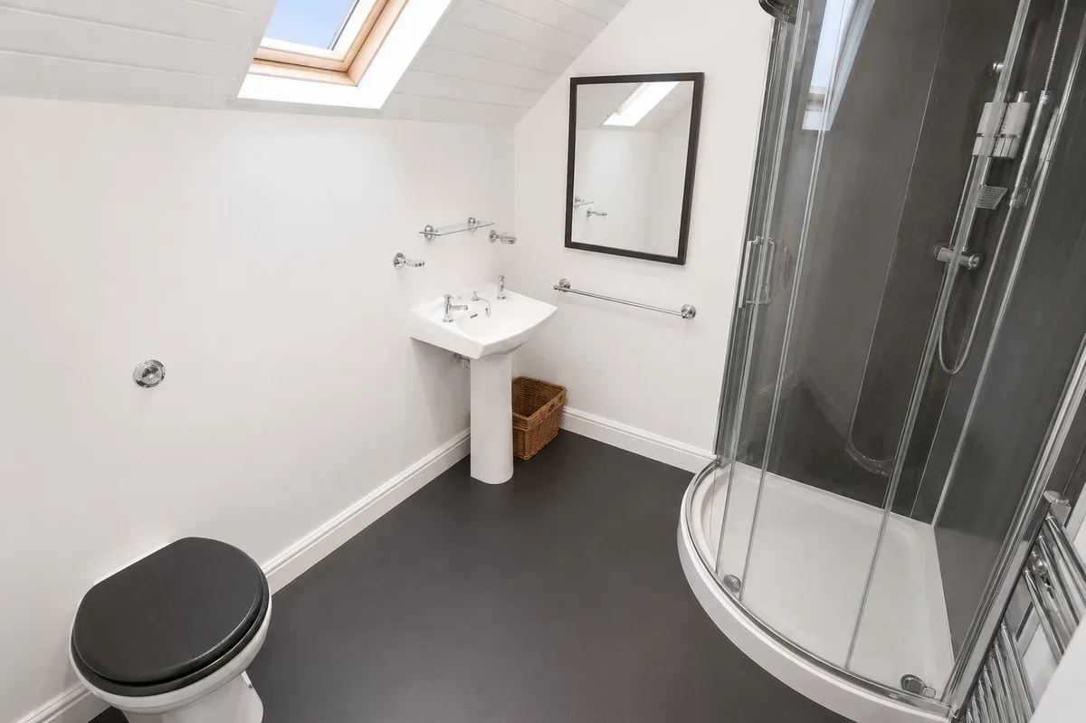 Horndon Road, Collier Row, Romford, RM5 3EU, photo 20