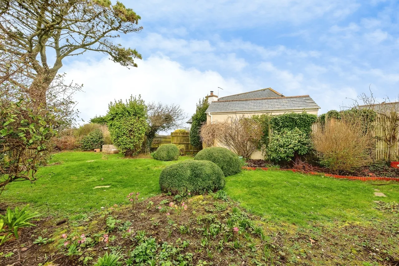 Bossiney Road, Tintagel, PL34, photo 3