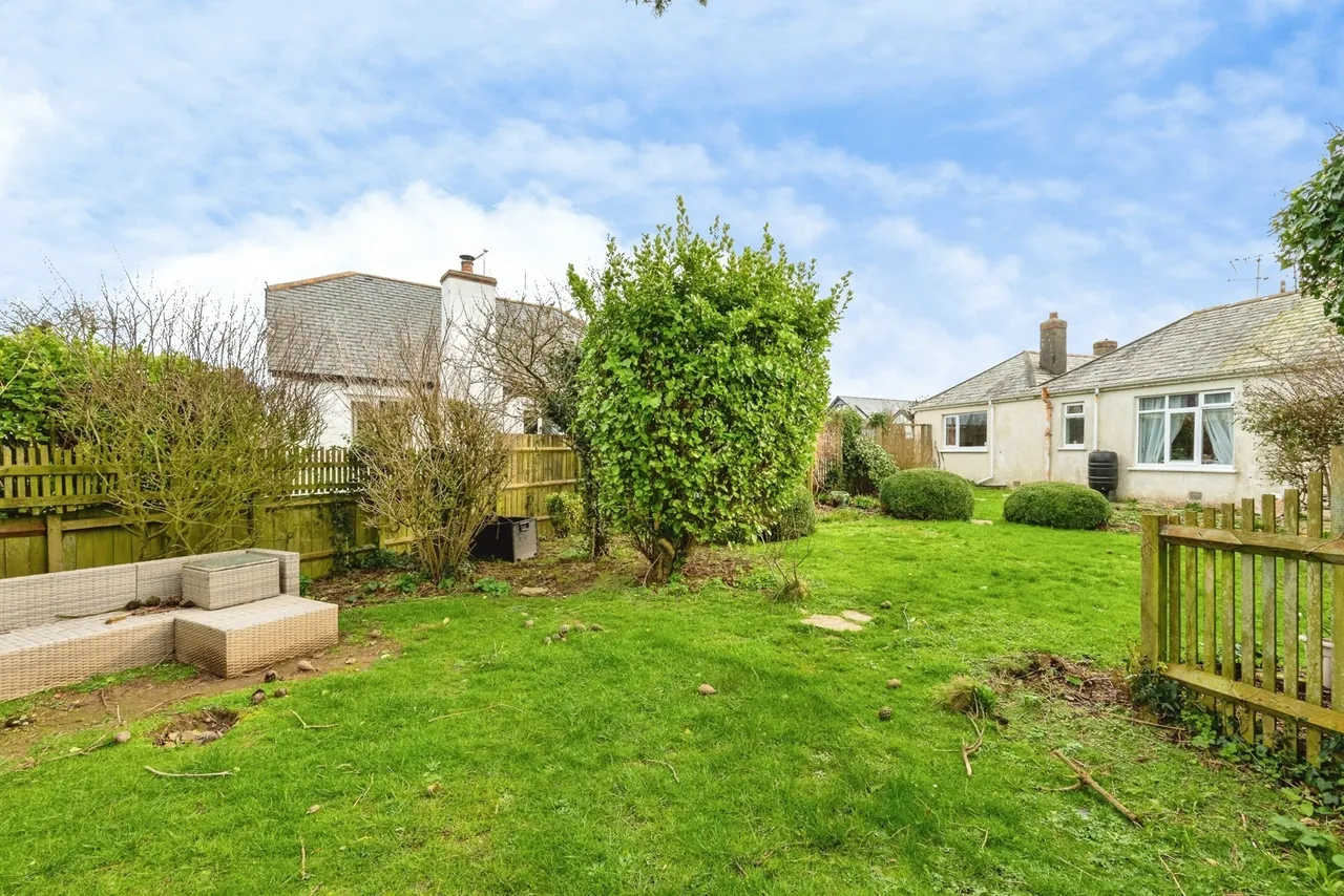 Bossiney Road, Tintagel, PL34, photo 15