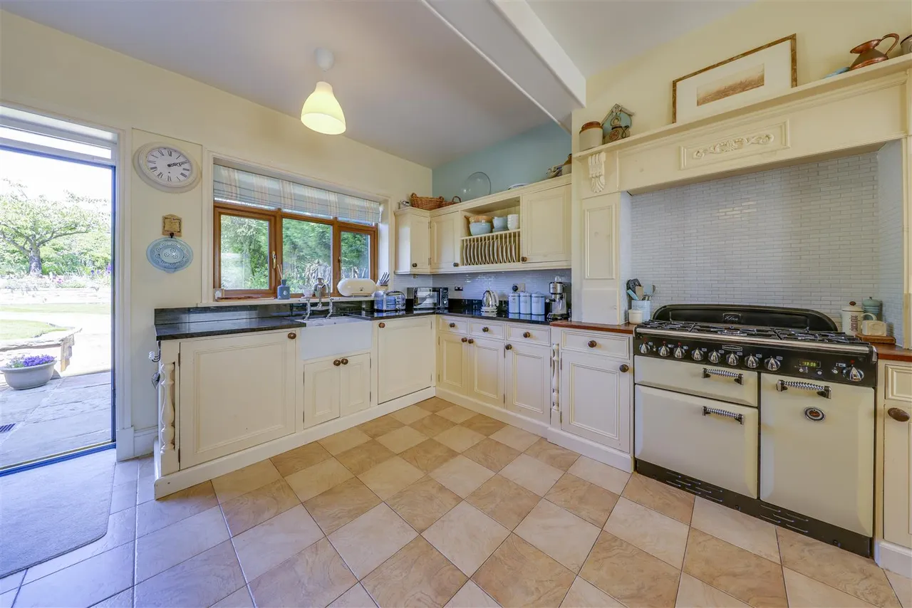 Rochdale Road, Bacup, photo 14