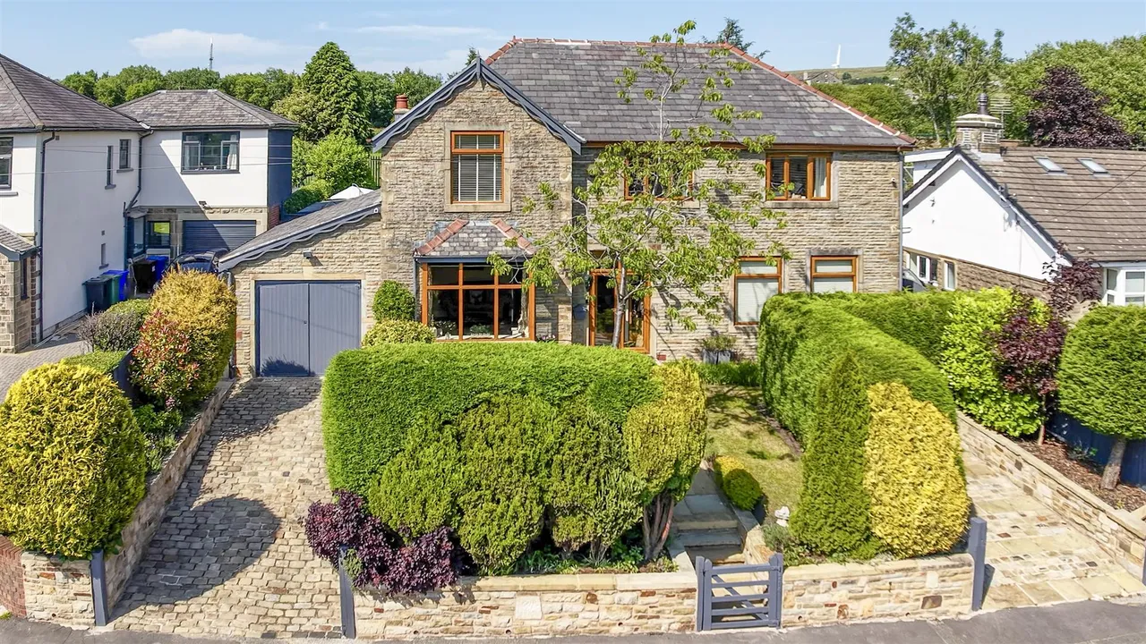 4 bed house for sale, Rochdale Road, Bacup