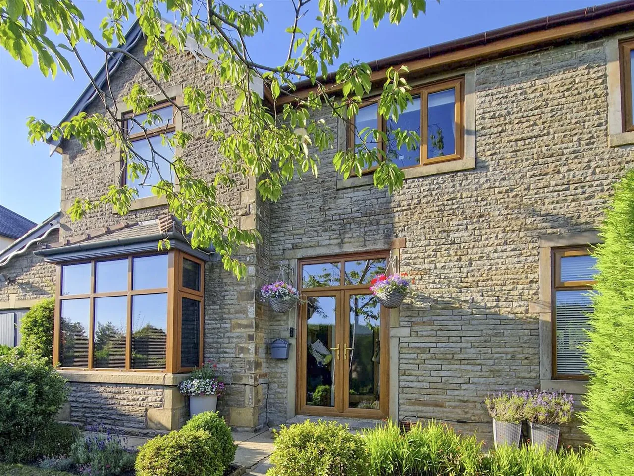 Rochdale Road, Bacup, photo 5