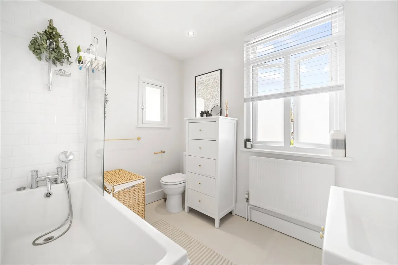 Loubet Street, London, SW17, photo 5