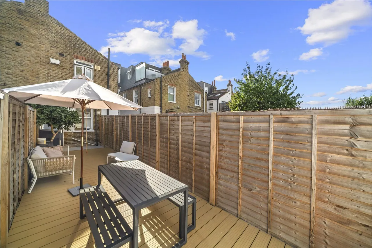 Loubet Street, London, SW17, photo 8