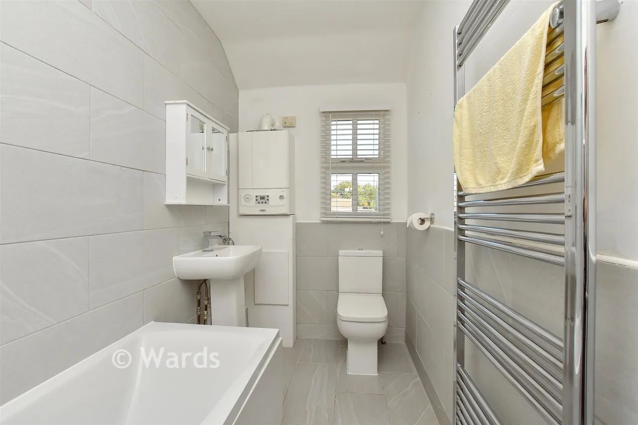 Eastchurch Road, Sheerness, ME12, photo 9
