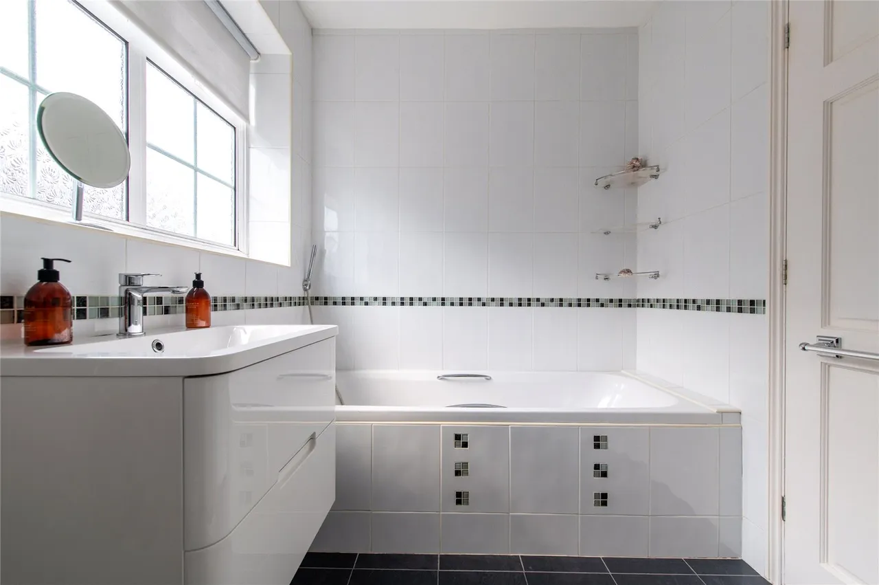 Marling Way, Gravesend, DA12, photo 10
