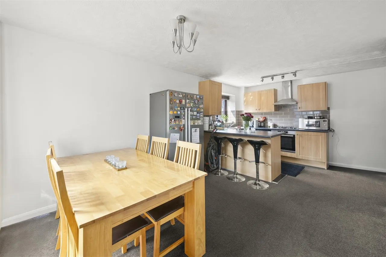 Jessop Avenue, Southall, photo 2