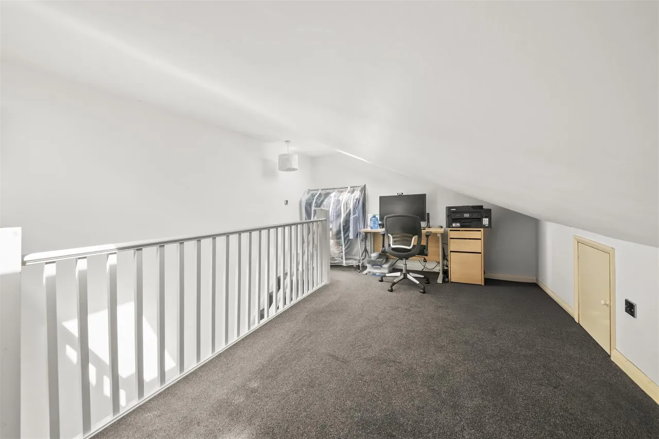 Jessop Avenue, Southall, photo 8