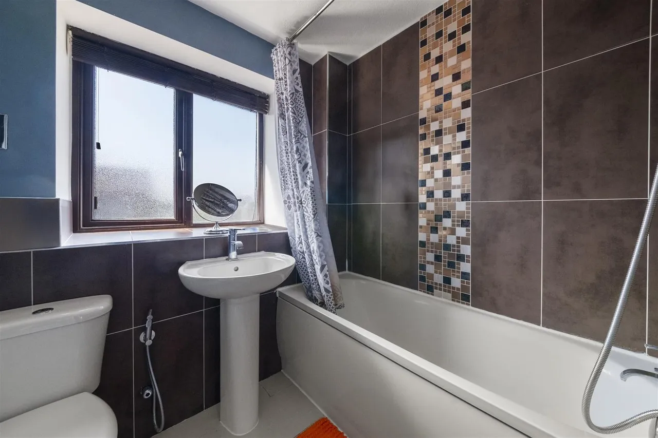 Jessop Avenue, Southall, photo 5