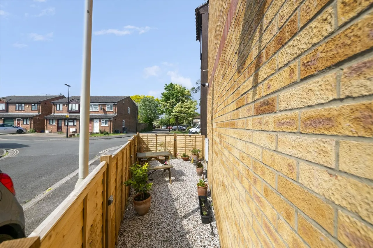 Jessop Avenue, Southall, photo 11