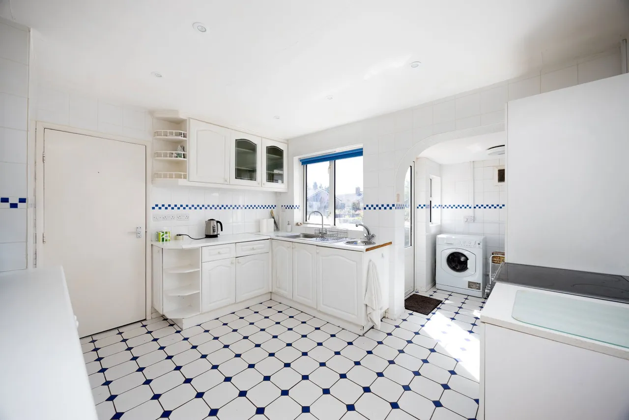 The Moorlands, Devizes, SN10, photo 6