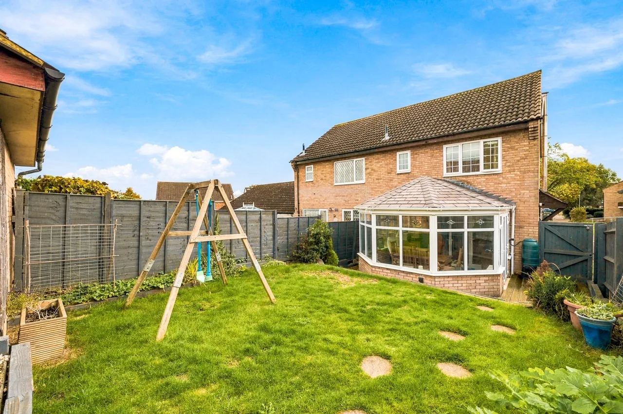 Christie Close, Newport Pagnell, MK16, photo 7
