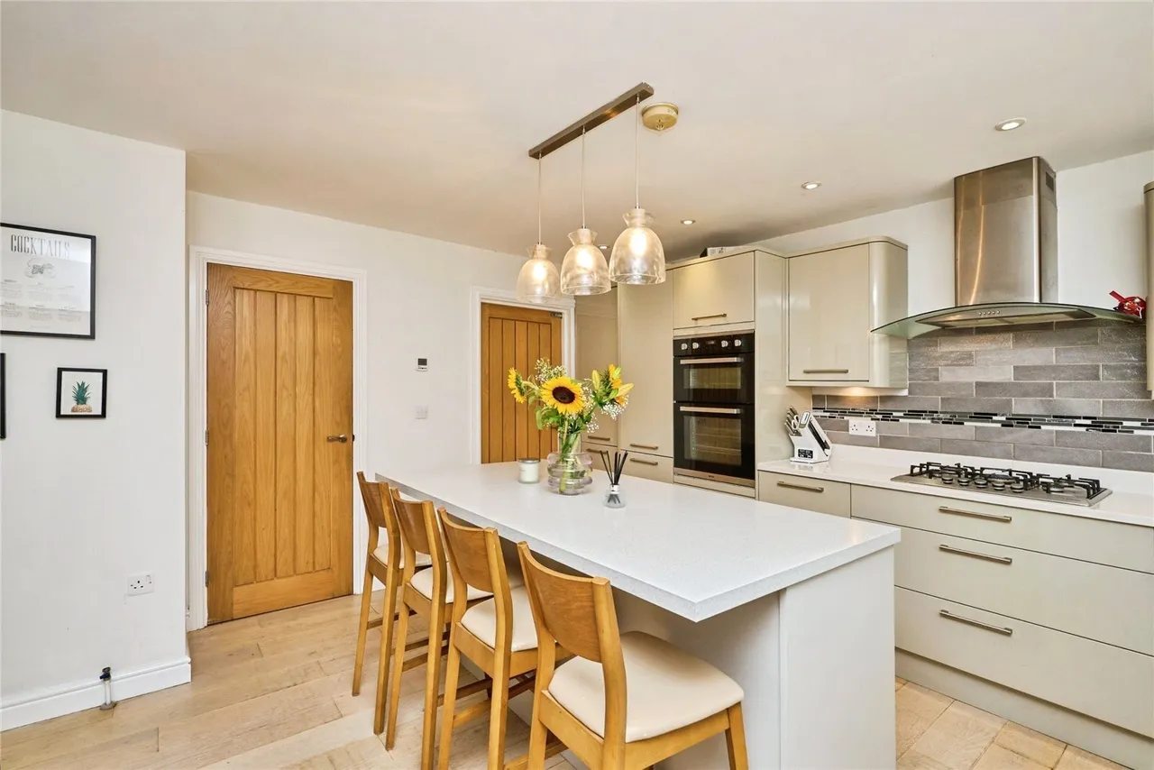 Elmbank Gardens, Sandown, PO36, photo 7