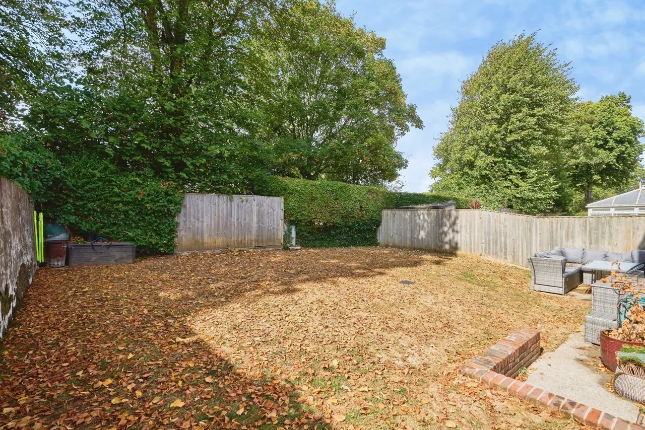 Elmbank Gardens, Sandown, PO36, photo 63
