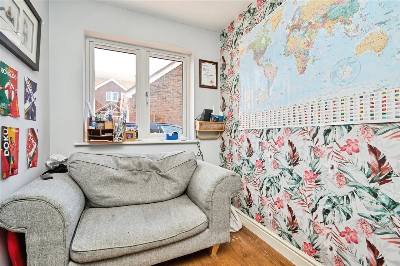 Elmbank Gardens, Sandown, PO36, photo 13