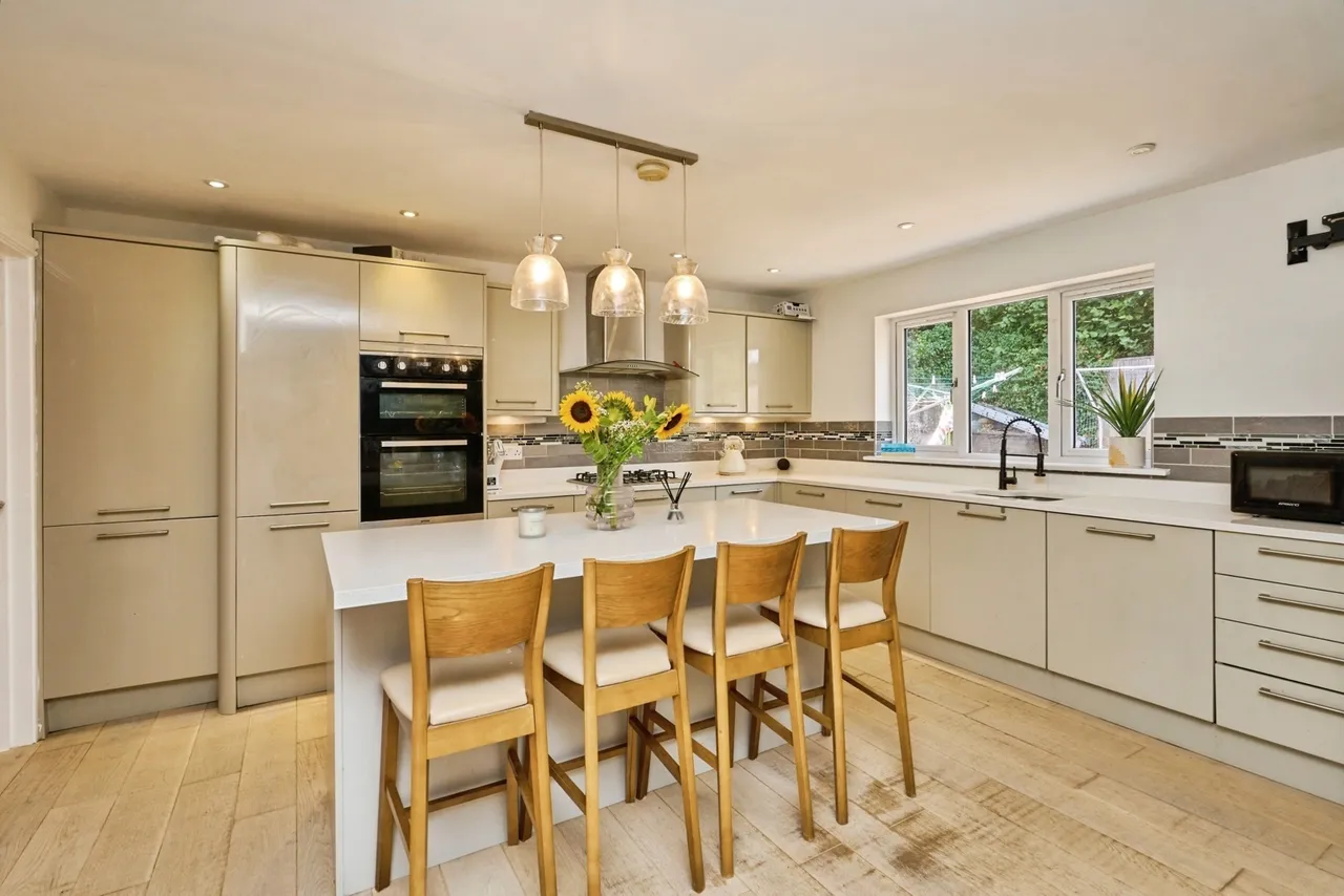 Elmbank Gardens, Sandown, PO36, photo 25
