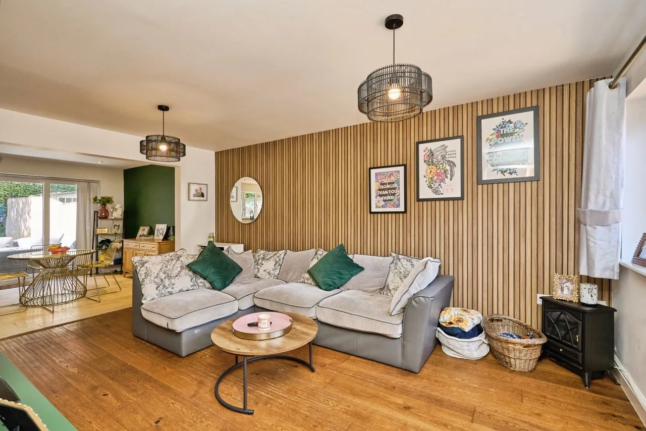 Elmbank Gardens, Sandown, PO36, photo 20