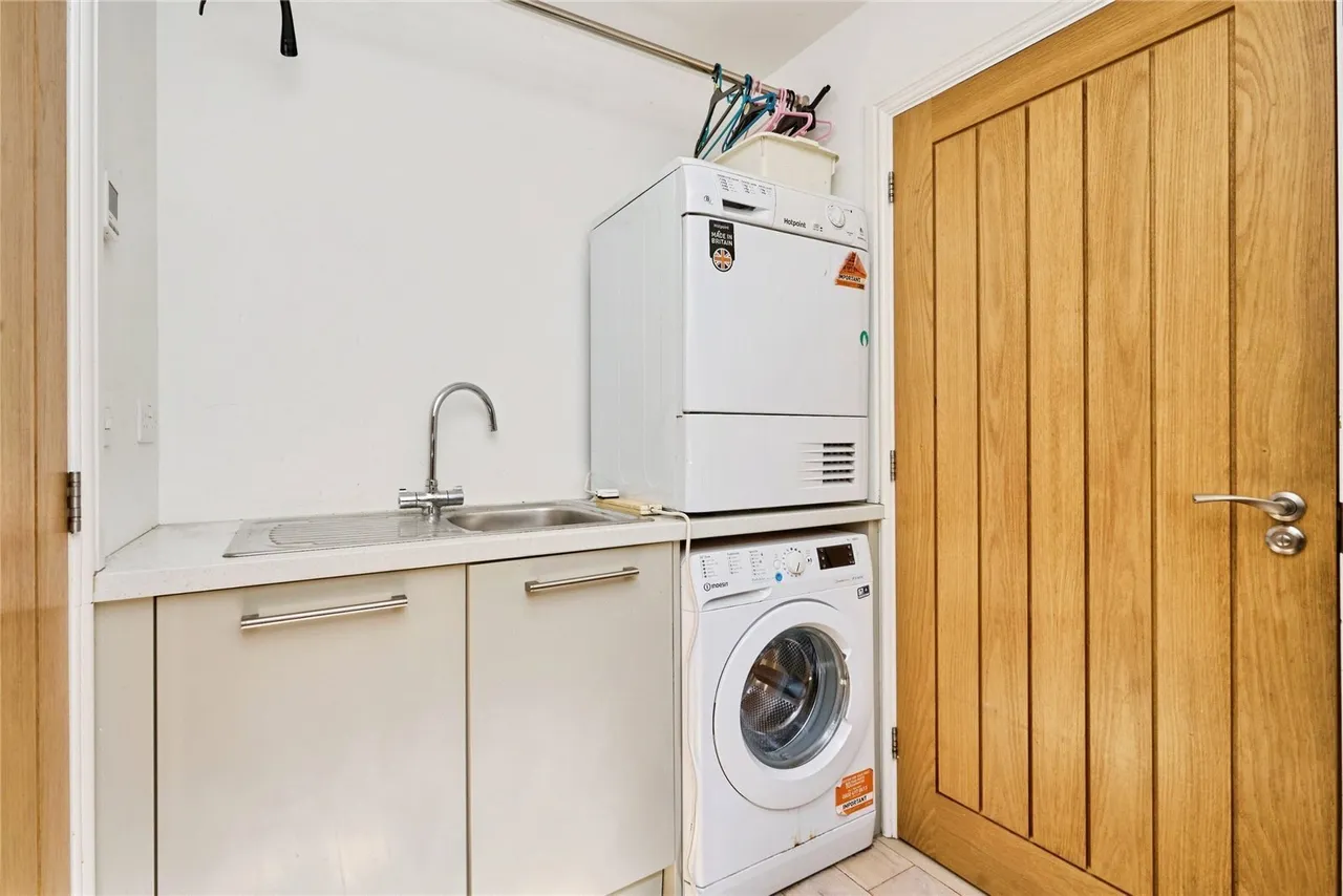Elmbank Gardens, Sandown, PO36, photo 14