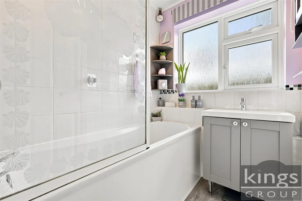 Perriors Close, Cheshunt, photo 15