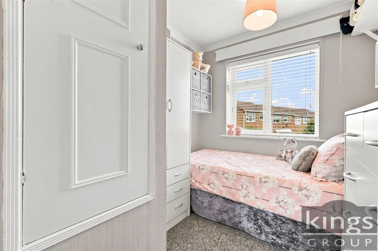 Perriors Close, Cheshunt, photo 14