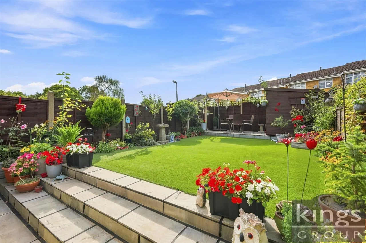 Perriors Close, Cheshunt, photo 17