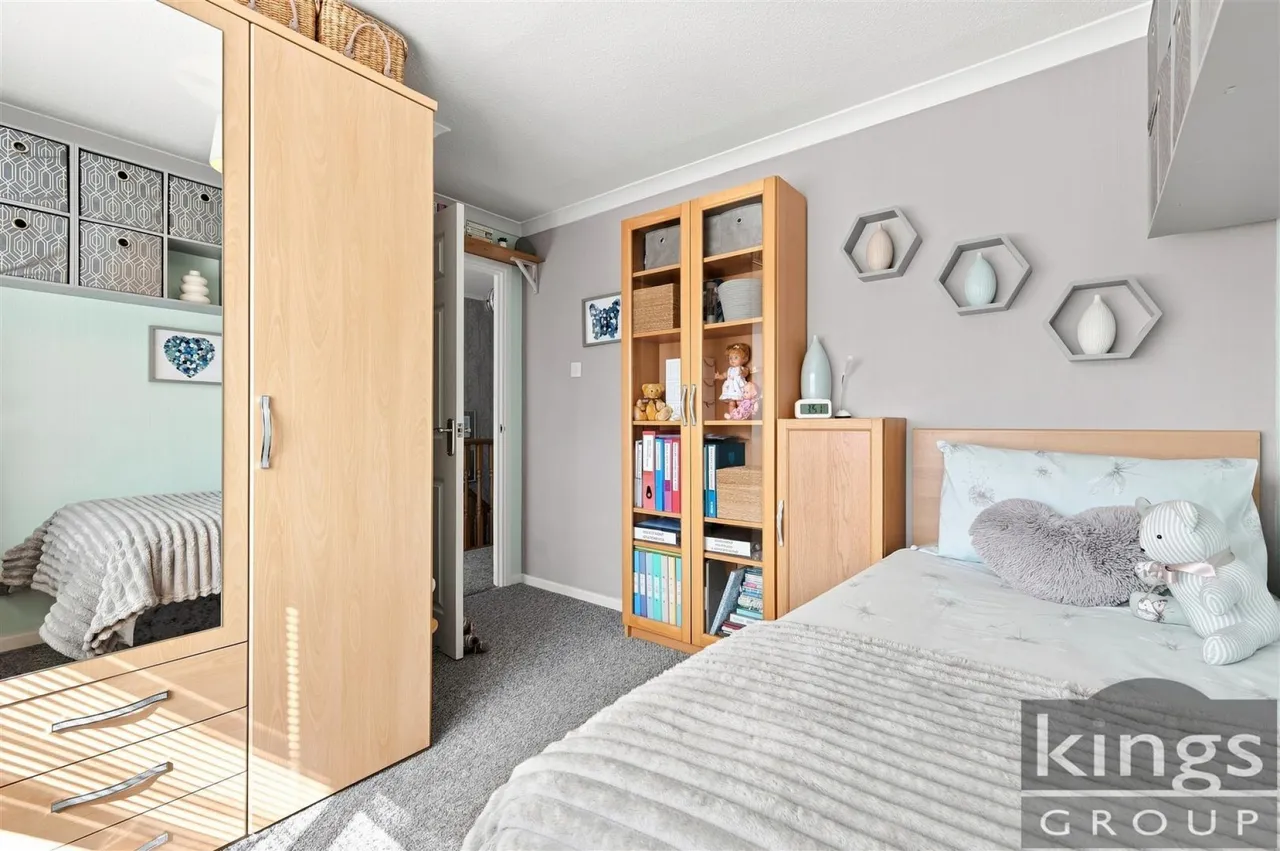 Perriors Close, Cheshunt, photo 12