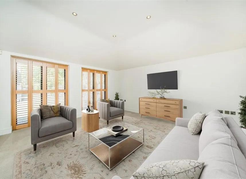 Anlaby Road, Teddington, TW11, photo 2