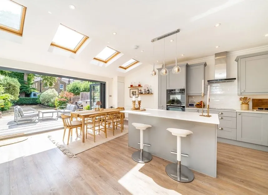 3 bed house for sale — Bickersteth Road, Tooting, SW17