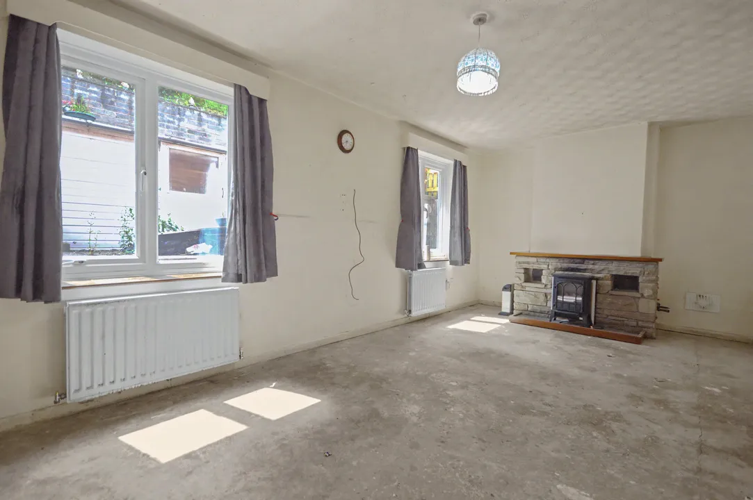 Bradnor View Close, Kington, Herefordshire, HR5 3UA, photo 2