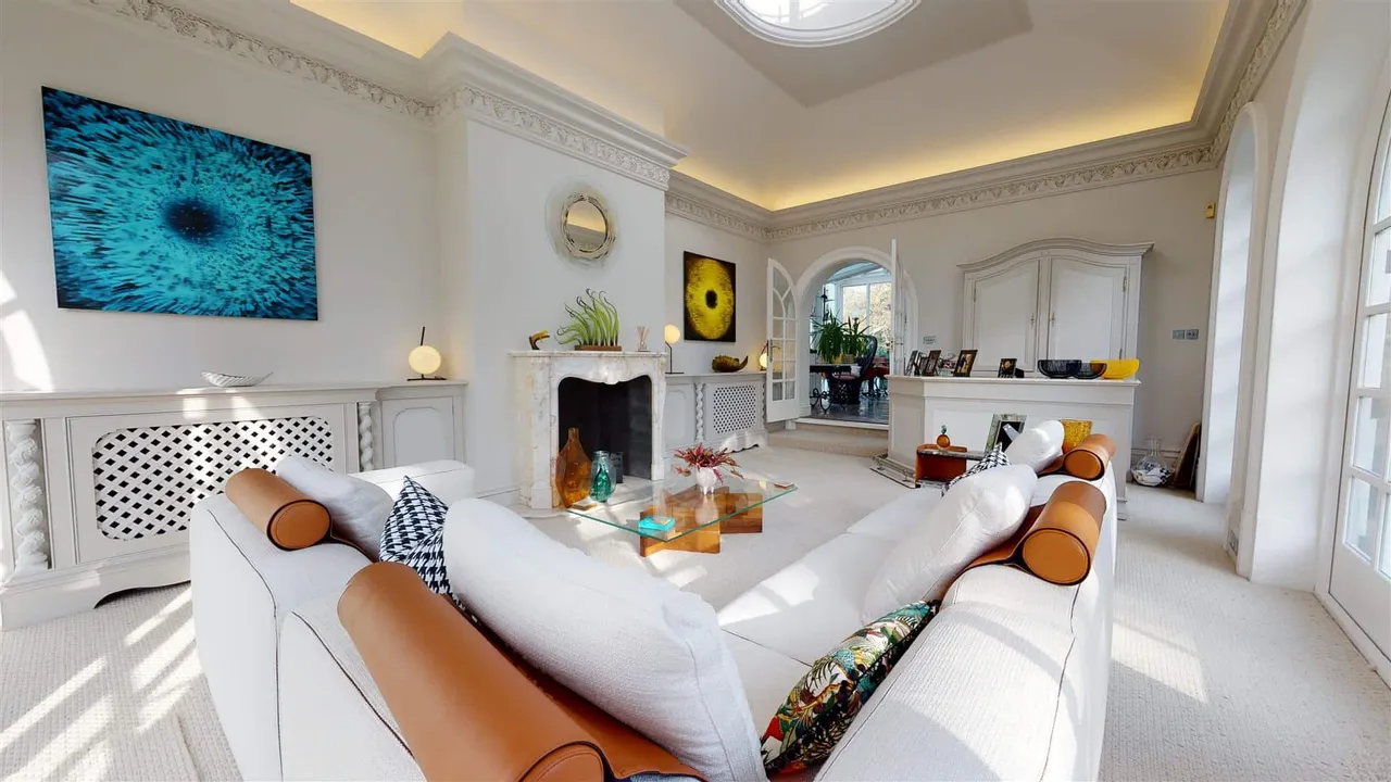 Avey Lane, High Beech, Loughton, photo 6