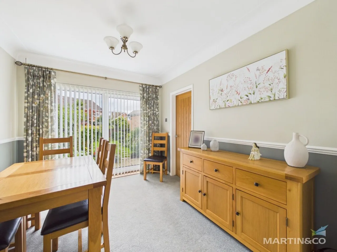 Moreton, Wirral, CH46, photo 9