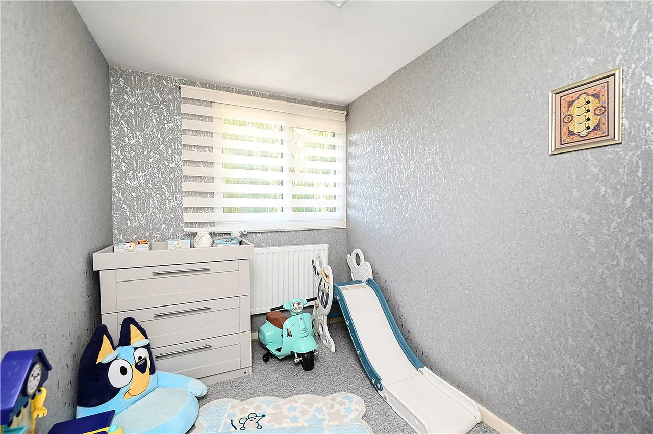 Shepherds Walk, Farnborough, GU14 9HA, photo 8
