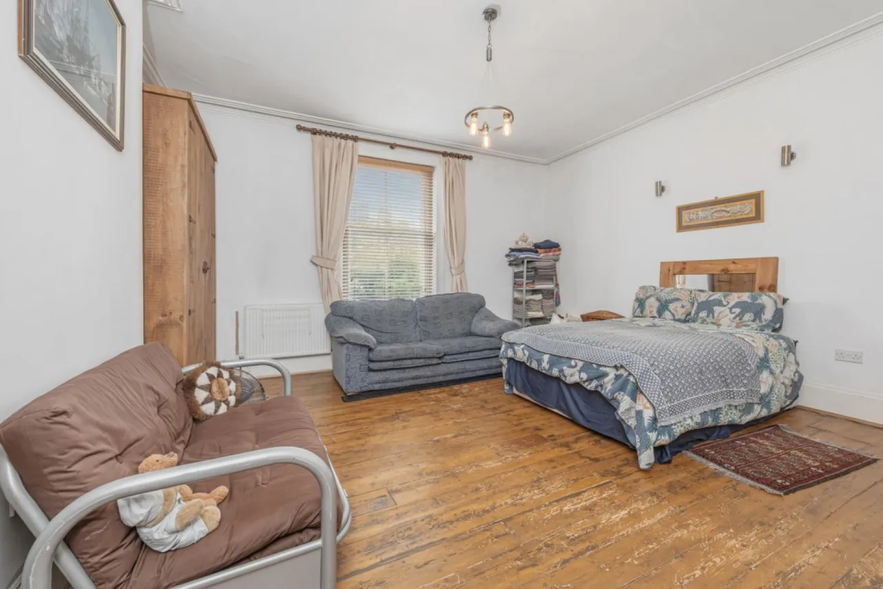 Wentworth Street, Huddersfield, photo 8