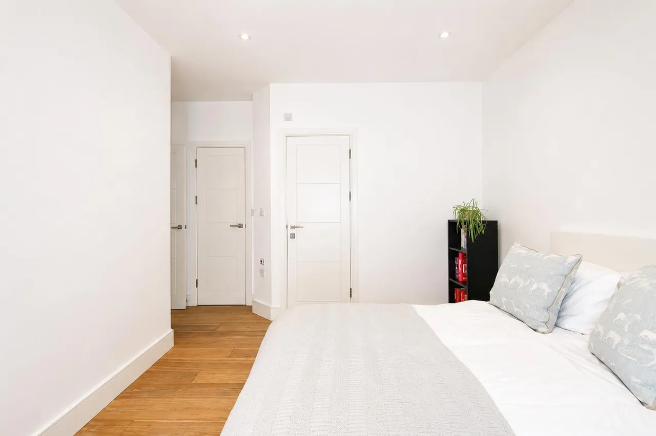 Alton Road, London, SW15, photo 8