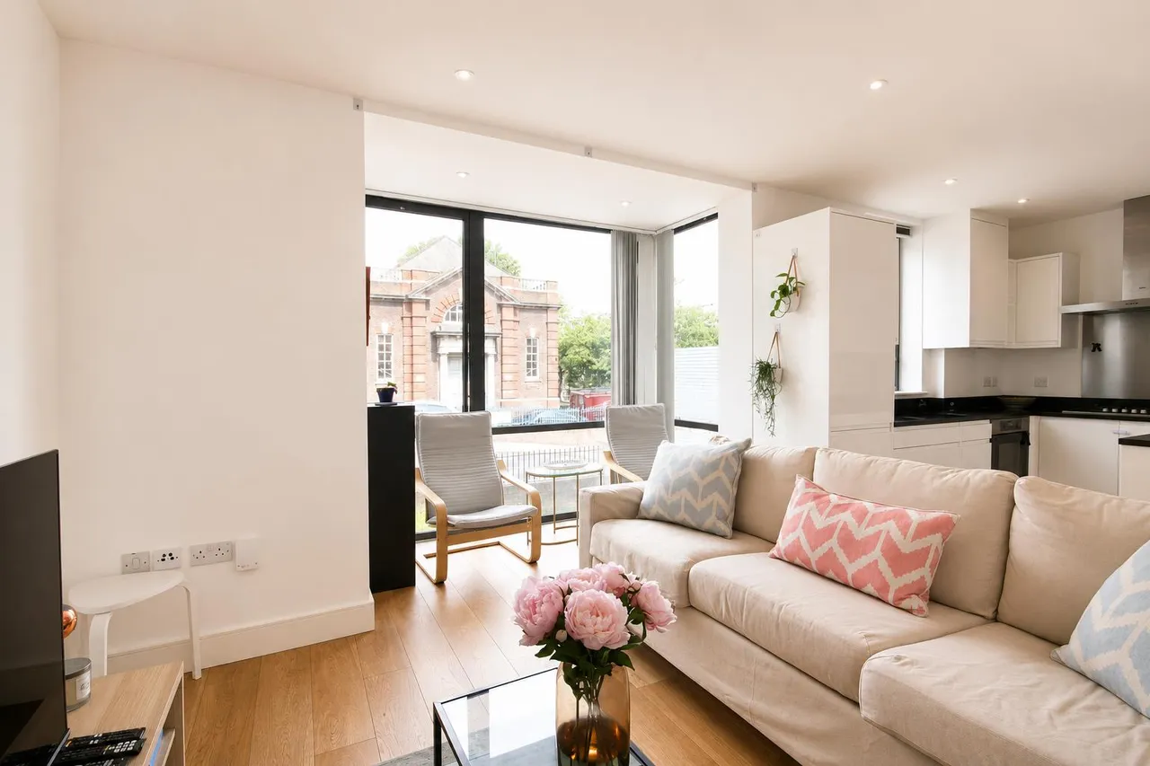 Alton Road, London, SW15, photo 4