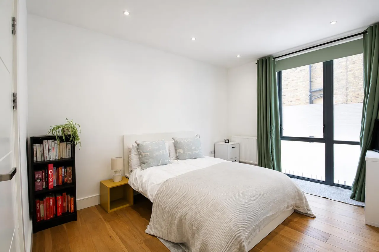 Alton Road, London, SW15, photo 3