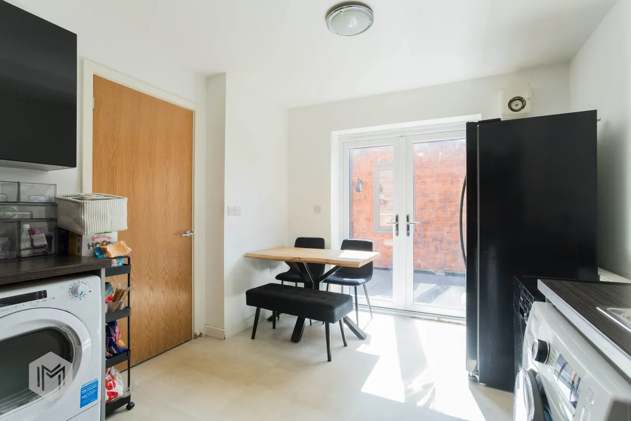 2B Benson Street, Bury, BL9 7EP, photo 3