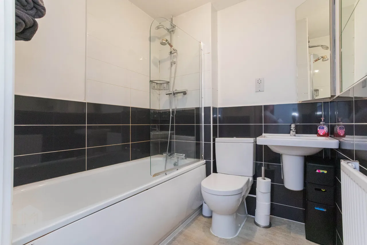 2B Benson Street, Bury, BL9 7EP, photo 15