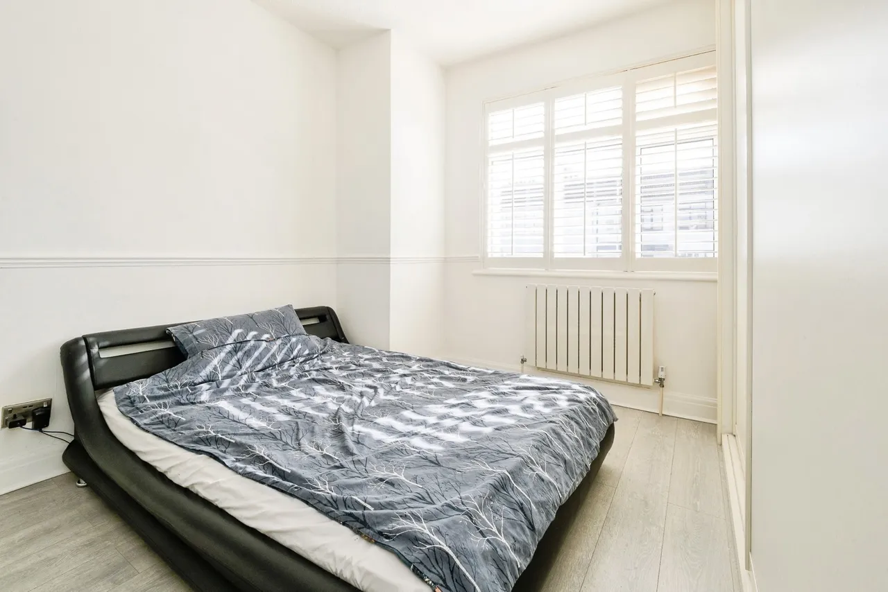 Dorrington Gardens, Hornchurch, RM12, photo 25