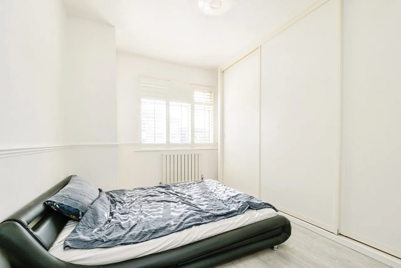 Dorrington Gardens, Hornchurch, RM12, photo 10