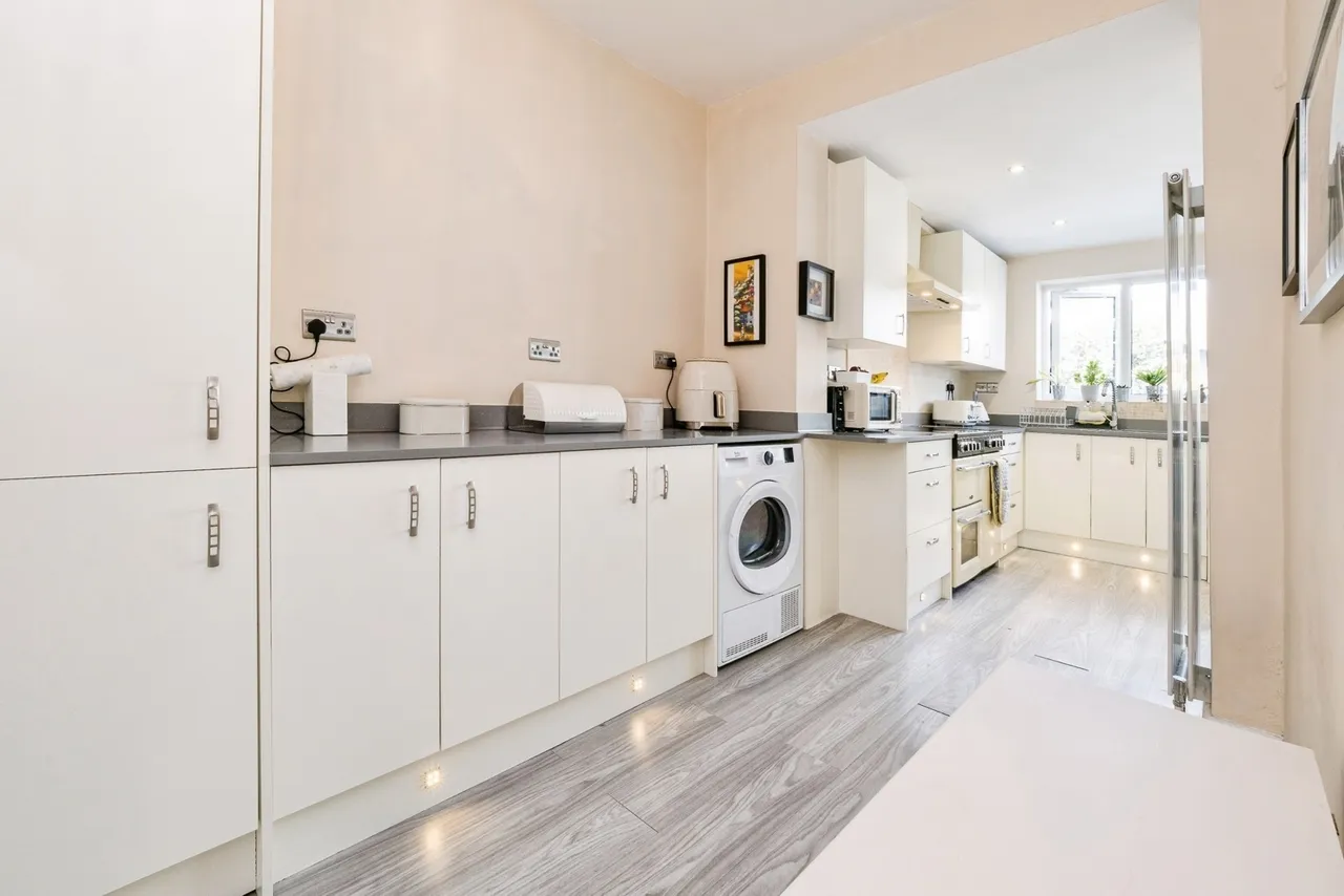 Dorrington Gardens, Hornchurch, RM12, photo 3