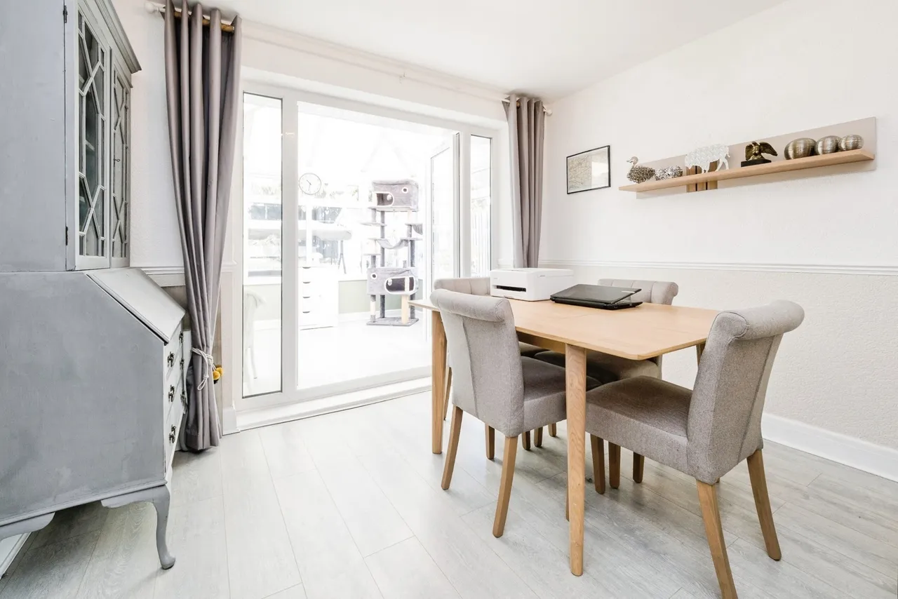 Dorrington Gardens, Hornchurch, RM12, photo 12