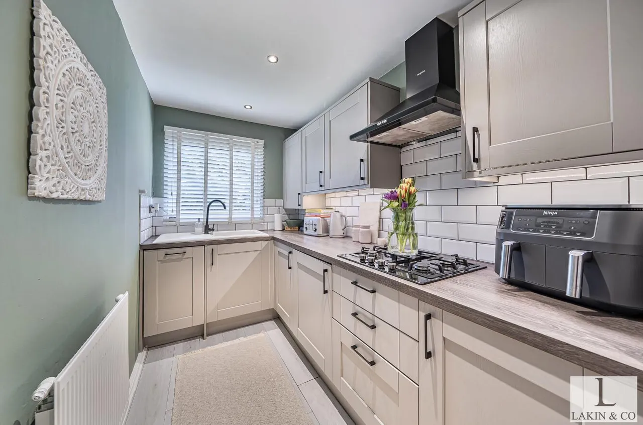 Westwood Close, Ruislip, HA4 7RE, photo 6