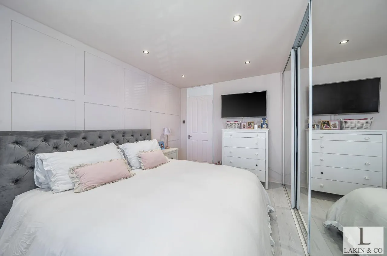 Westwood Close, Ruislip, HA4 7RE, photo 7