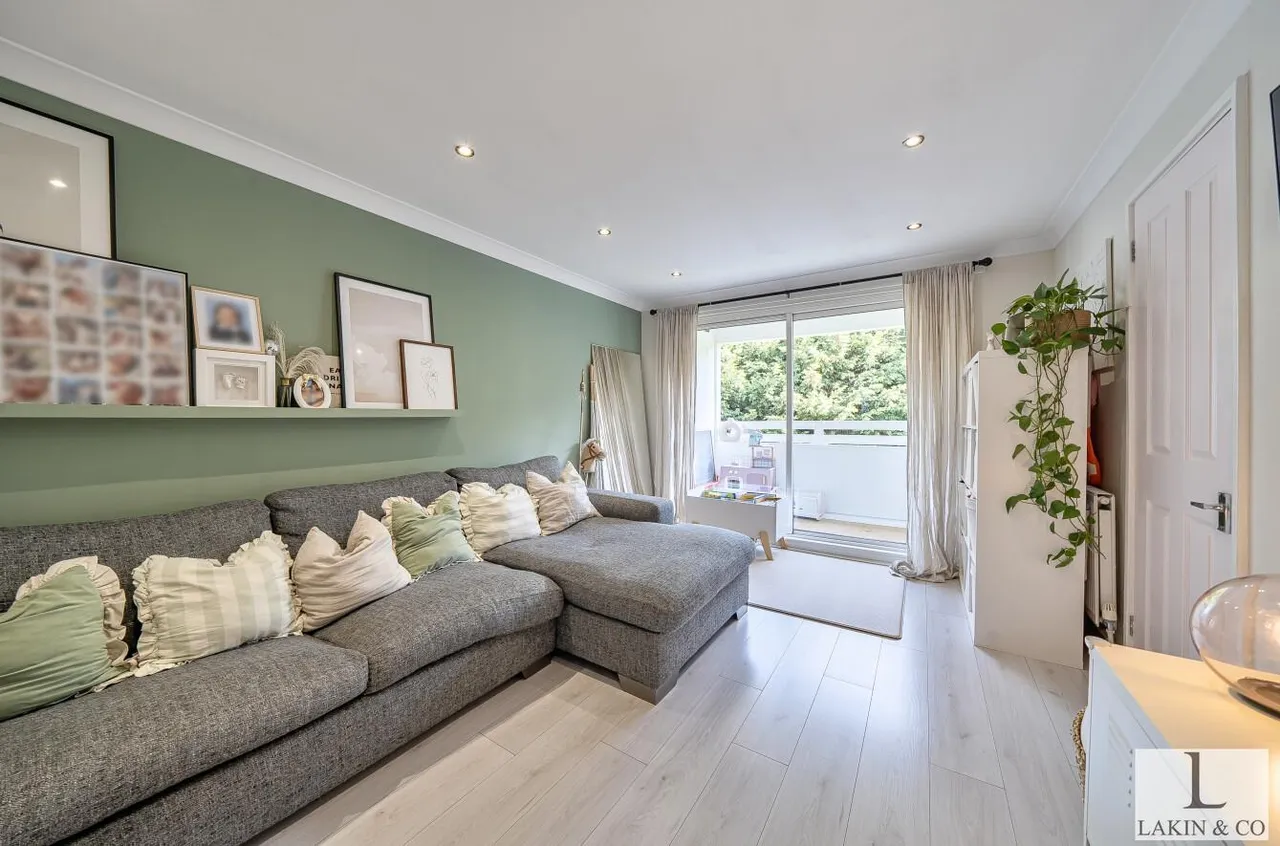 Westwood Close, Ruislip, HA4 7RE, photo 5