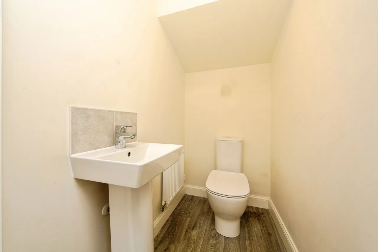 Drey Close, Formby, L37, photo 9