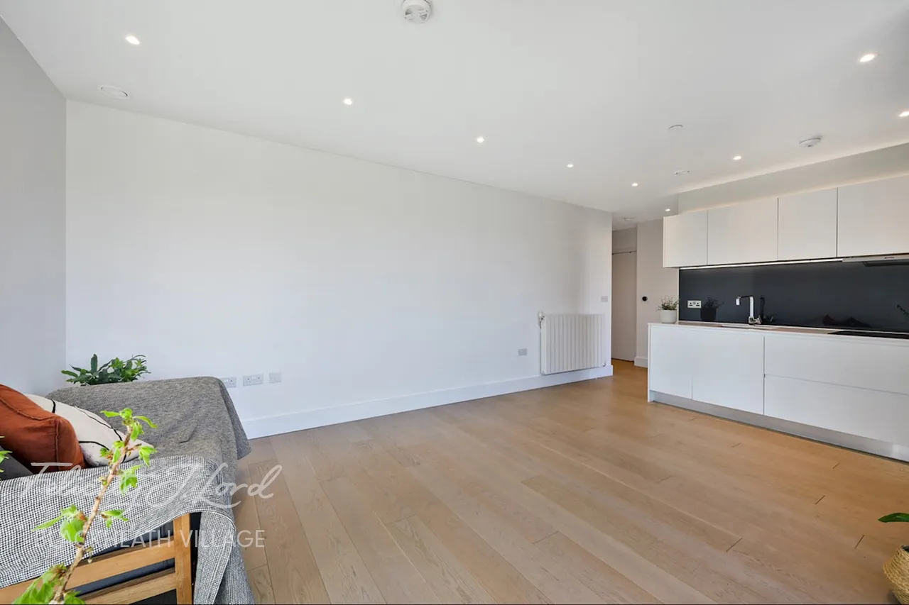 Kidbrooke Park Road, London, SE3, photo 8